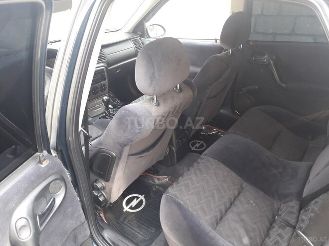 Opel Vectra 2000, 350,000 km - 1.8 l - Zaqatala