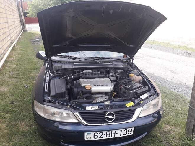 Opel Vectra 2000, 350,000 km - 1.8 l - Zaqatala