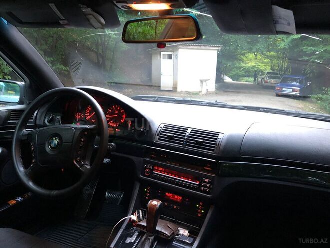 BMW 520 1999, 212,000 km - 2.0 l - Masallı