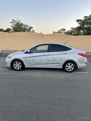 Hyundai Accent 2016, 90,000 km - 1.6 л - Bakı