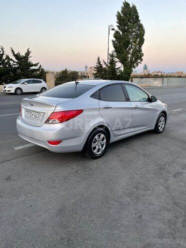 Hyundai Accent 2016, 90,000 km - 1.6 л - Bakı