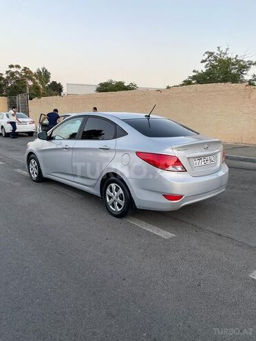 Hyundai Accent 2016, 90,000 km - 1.6 л - Bakı
