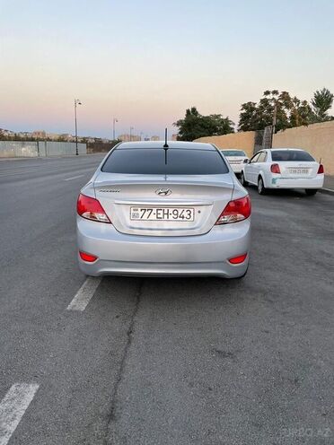 Hyundai Accent 2016, 90,000 km - 1.6 л - Bakı