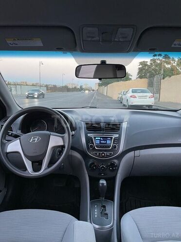 Hyundai Accent 2016, 90,000 km - 1.6 л - Bakı