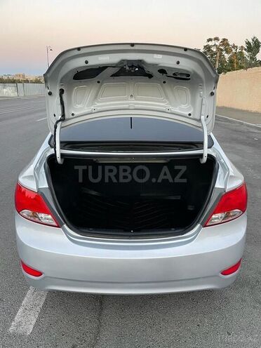 Hyundai Accent 2016, 90,000 km - 1.6 л - Bakı