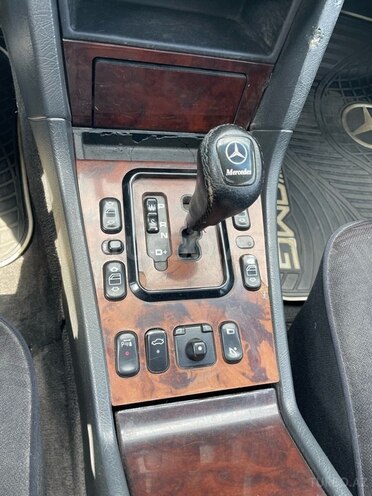 Mercedes C 240 1999, 360,000 km - 2.4 l - Şəki