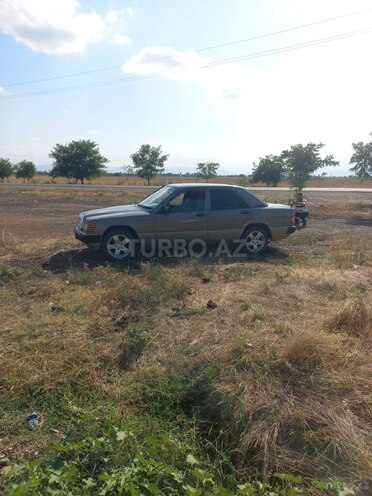 Mercedes 190 1990, 590,325 km - 1.8 l - Ağcabədi