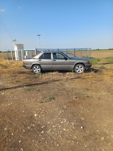 Mercedes 190 1990, 590,325 km - 1.8 l - Ağcabədi
