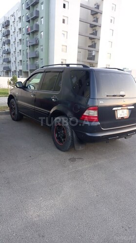 Mercedes ML 320 2000, 244,000 km - 3.2 l - Bakı