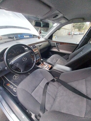 Mercedes E 240 2000, 270,000 km - 2.4 л - Bakı