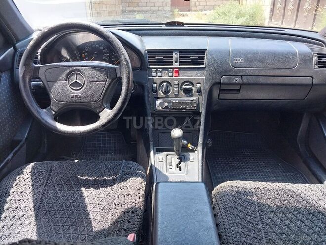 Mercedes C 220 1995, 300,000 km - 2.2 l - Bakı