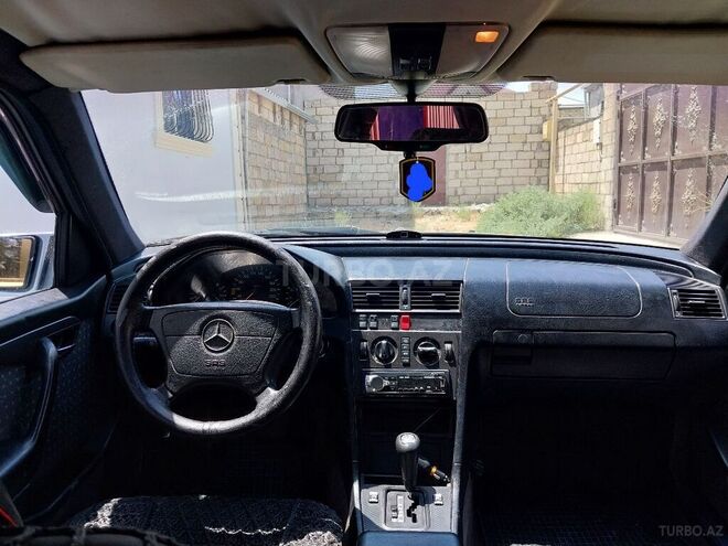 Mercedes C 220 1995, 300,000 km - 2.2 l - Bakı