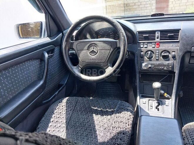 Mercedes C 220 1995, 300,000 km - 2.2 l - Bakı