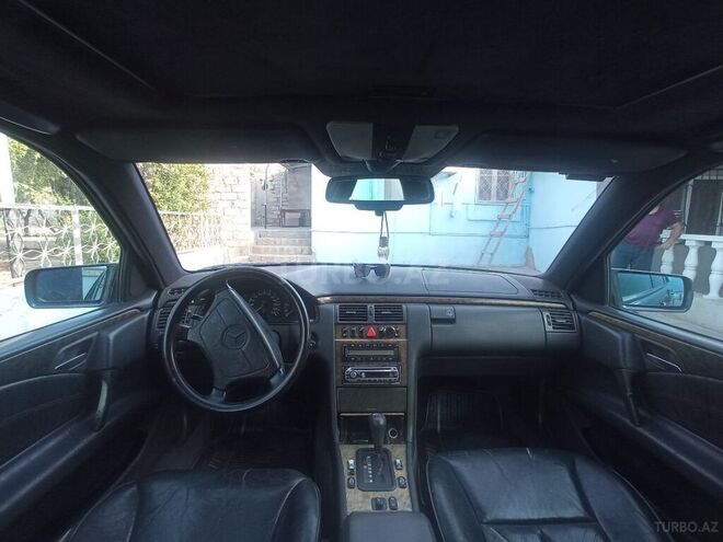 Mercedes E 230 1996, 211,333 km - 2.3 l - Bakı