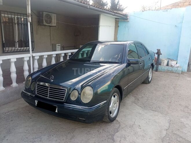 Mercedes E 230 1996, 211,333 km - 2.3 l - Bakı