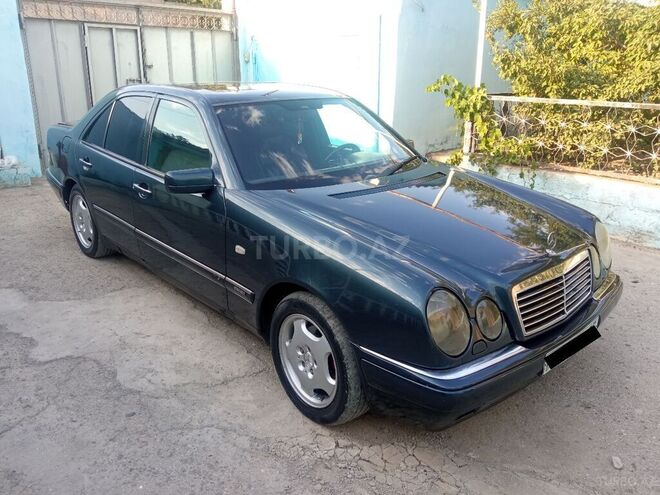Mercedes E 230 1996, 211,333 km - 2.3 l - Bakı