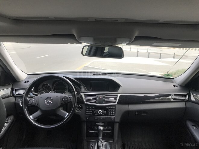 Mercedes E 220 2011, 218,300 km - 2.2 л - Bakı