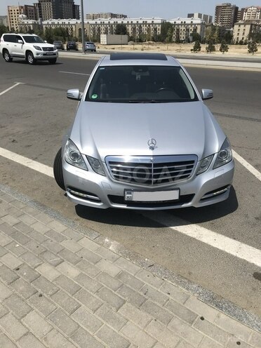 Mercedes E 220 2011, 218,300 km - 2.2 л - Bakı