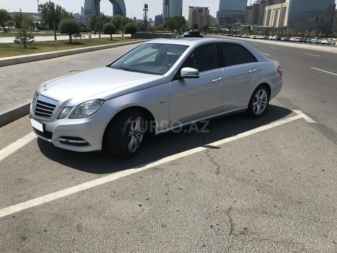 Mercedes E 220 2011, 218,300 km - 2.2 л - Bakı