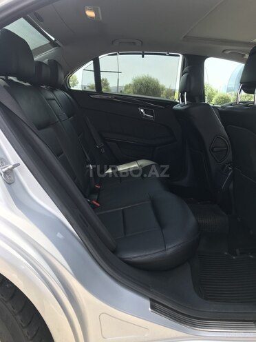 Mercedes E 220 2011, 218,300 km - 2.2 л - Bakı