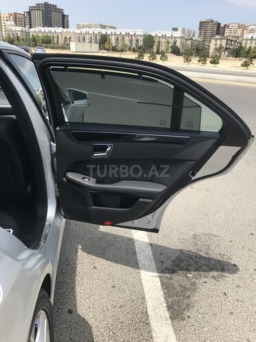 Mercedes E 220 2011, 218,300 km - 2.2 л - Bakı