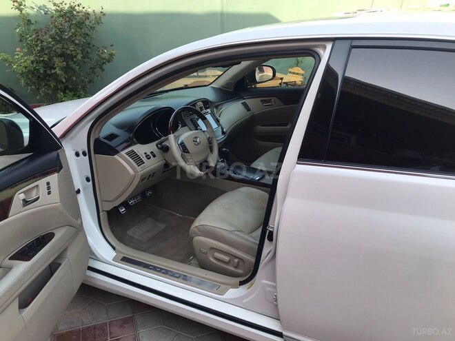 Toyota Avalon 2011, 176,000 km - 3.5 l - Salyan