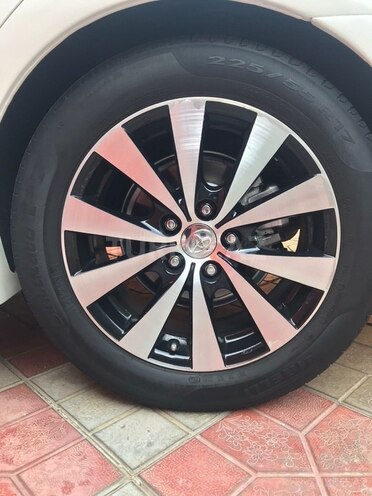 Toyota Avalon 2011, 176,000 km - 3.5 l - Salyan