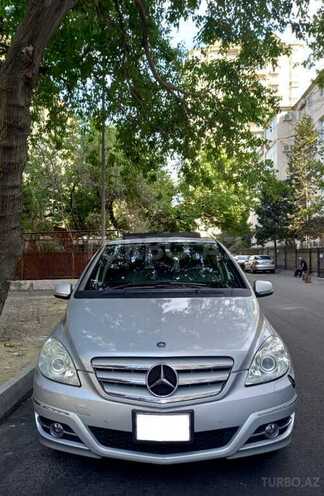 Mercedes B 200 2009, 124,000 km - 2.0 л - Bakı