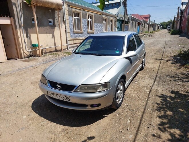 Opel Vectra 1999, 330,000 km - 2.0 л - Bakı