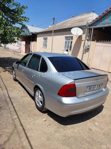 Opel Vectra 1999, 330,000 km - 2.0 л - Bakı