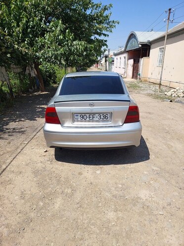 Opel Vectra 1999, 330,000 km - 2.0 л - Bakı