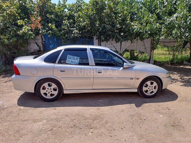 Opel Vectra 1999, 330,000 km - 2.0 л - Bakı