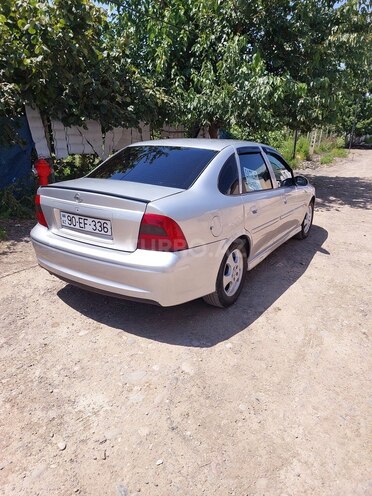 Opel Vectra 1999, 330,000 km - 2.0 л - Bakı