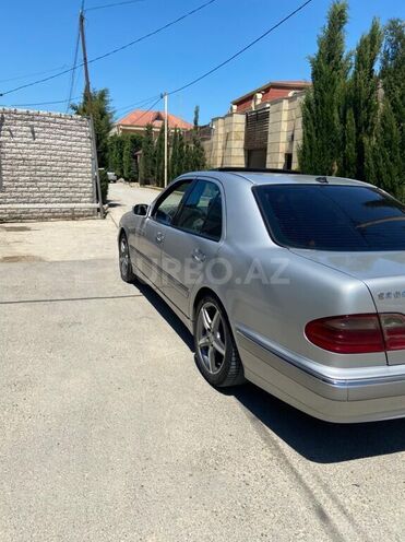 Mercedes E 280 2000, 317,000 km - 2.8 l - Bakı