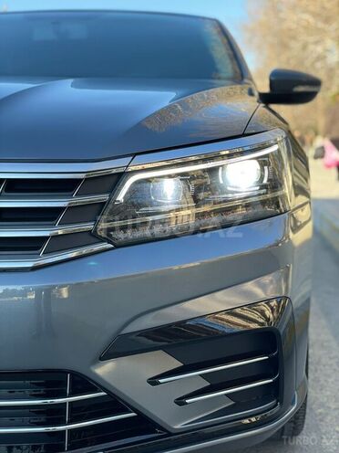 Volkswagen Passat 2016, 130,000 km - 1.8 l - Bakı