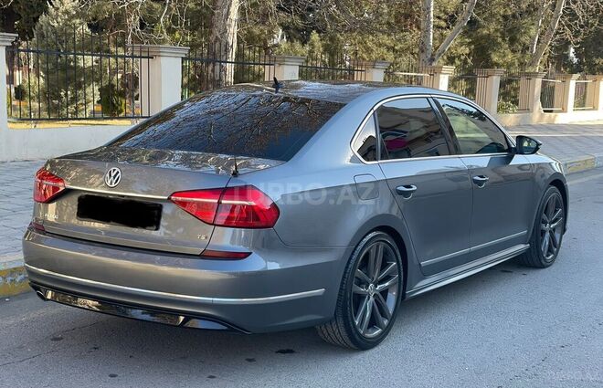 Volkswagen Passat 2016, 130,000 km - 1.8 l - Bakı