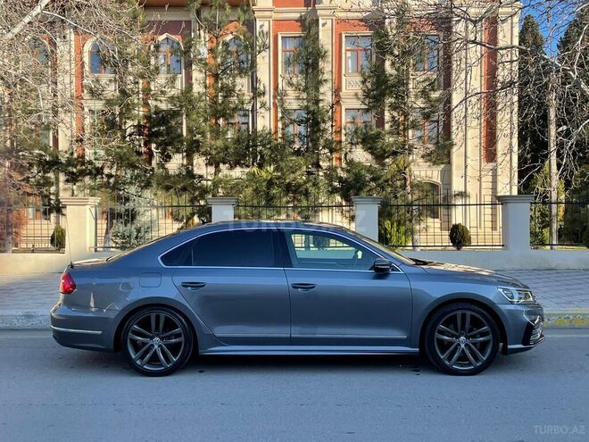 Volkswagen Passat 2016, 130,000 km - 1.8 l - Bakı