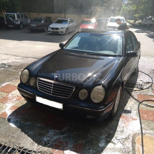 Mercedes E 240 2000, 168,000 km - 2.4 l - Bakı