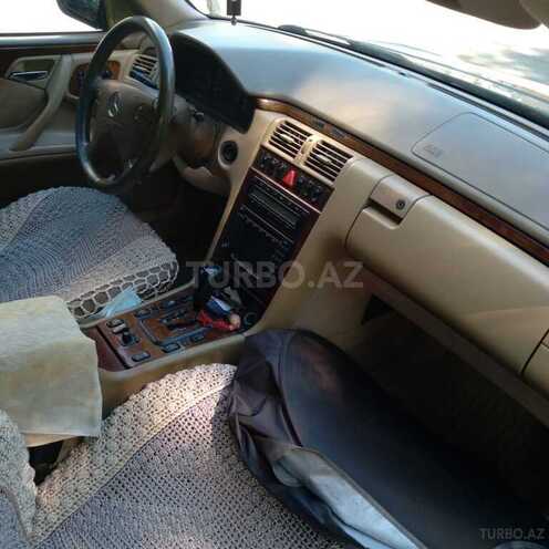 Mercedes E 240 2000, 168,000 km - 2.4 l - Bakı