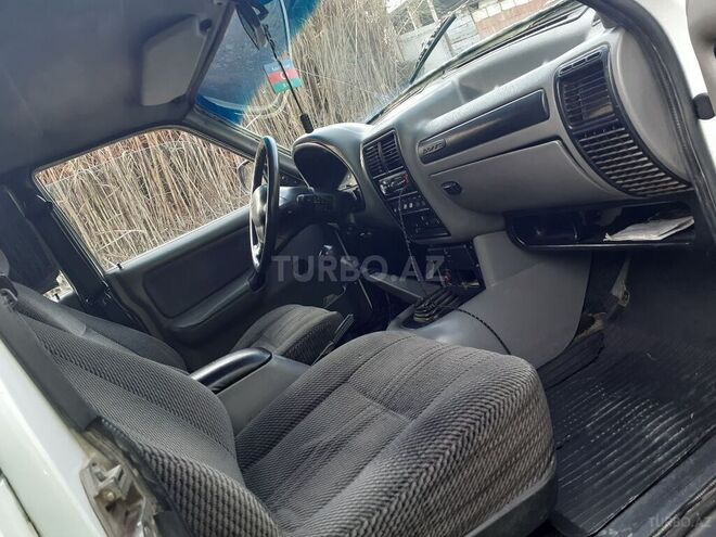 GAZ 3110 2001, 275,886 km - 2.4 l - Mingəçevir
