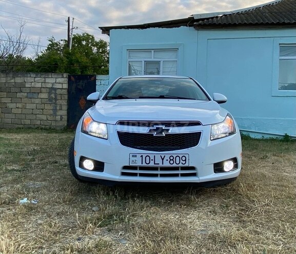 Chevrolet Cruze 2012, 260,000 km - 1.4 l - Xudat