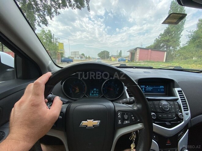 Chevrolet Cruze 2012, 260,000 km - 1.4 l - Xudat