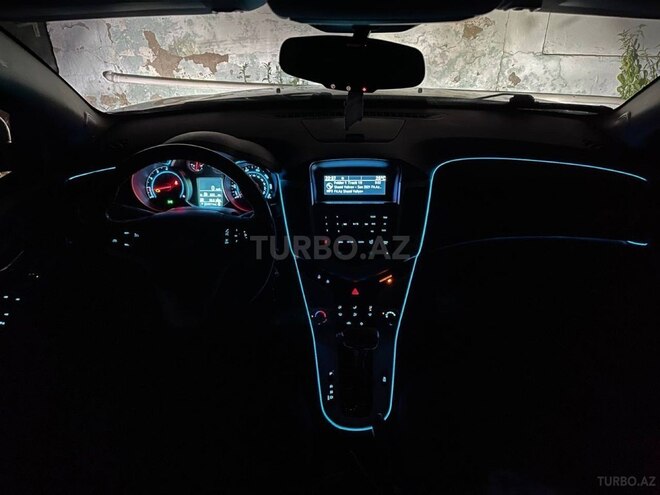 Chevrolet Cruze 2012, 260,000 km - 1.4 l - Xudat
