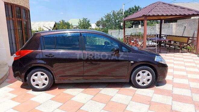 Nissan Tiida 2012, 62,000 km - 1.5 l - Naftalan