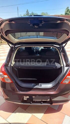 Nissan Tiida 2012, 62,000 km - 1.5 l - Naftalan