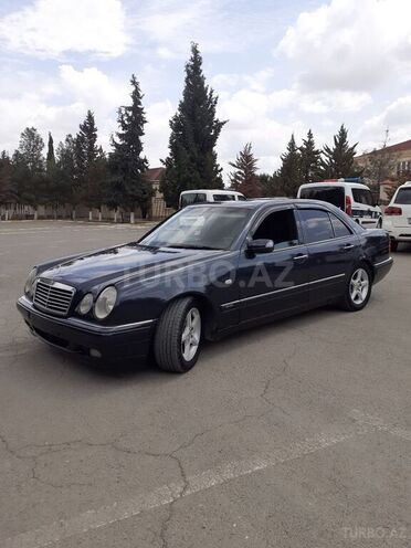 Mercedes E 240 1999, 328 km - 2.4 л - Şirvan