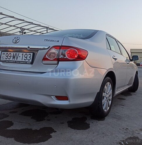 Toyota Corolla 2011, 300,000 km - 1.4 l - Bakı