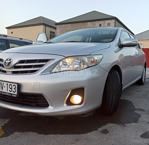 Toyota Corolla 2011, 300,000 km - 1.4 l - Bakı