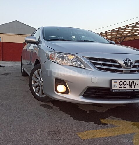 Toyota Corolla 2011, 300,000 km - 1.4 l - Bakı