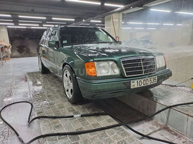 Mercedes E 200 1995, 375,000 km - 2.0 l - Bakı